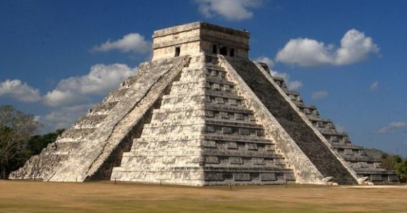 NELLA TERRA DEI MAYA, TRA PIRAMIDI E FORESTE