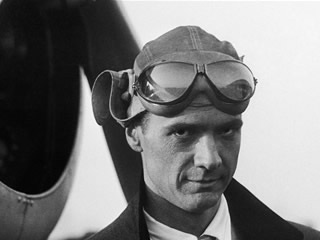 HOWARD HUGHES, “tra genio e follia”.