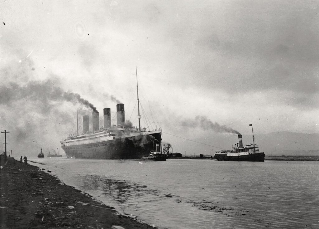 Il Titanic mentre lascia Belfast il 2 aprile 1912